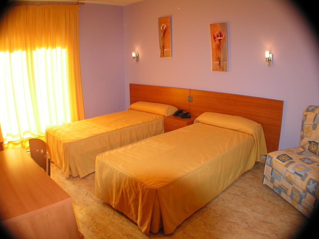 Hotel Zaytun Mequinenza Phòng bức ảnh